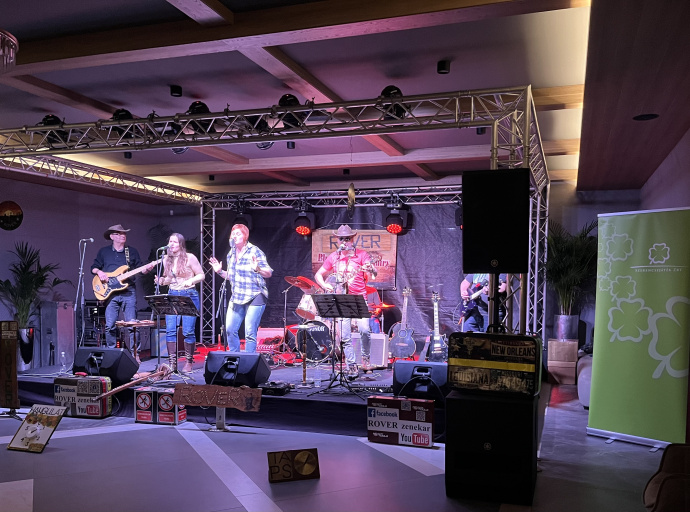 Keresztúri esték – közösség, kultúra a Henye Borbárban, Bodrogkeresztúron